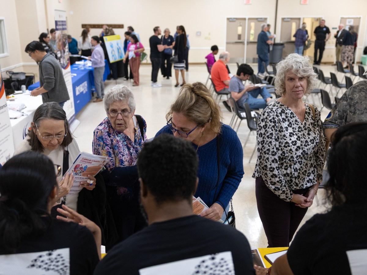 Town-Hall Event in Texas Draws Residents and Advocates Seeking Missing Cancer Data
