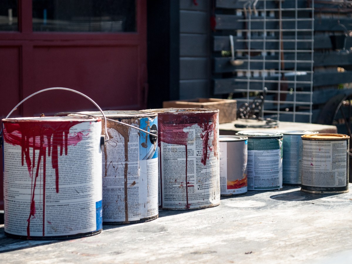 Lead Paint, Banned in U.S., Widely Sold in Mexico